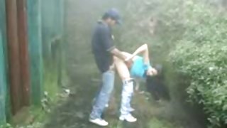 在淋浴時戴安娜手淫的快速停頓