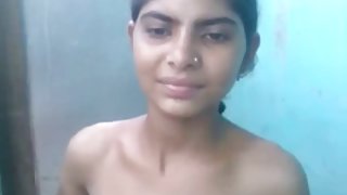 老兄在後院亂搞他的女朋友