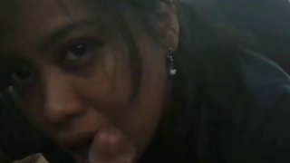 成熟的女同性戀與一個年輕女孩發生性關係