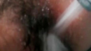 幾個別緻的小雞通過剪裁他們的長袍互相舔pu