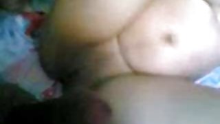 紅發婊子從1人吮吸