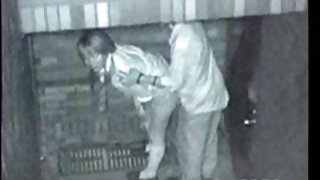 三隻小雞吮吸成熟的男人陰莖