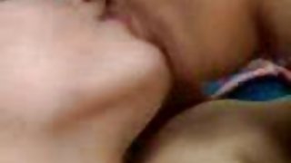 年輕的obdolbyš很好地性交瘦弱的女孩