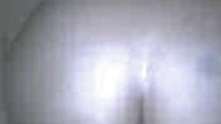 這位男按摩師開發了開衩非常瘦的女孩