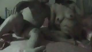 戀物癖女孩從熨燙衣服開始