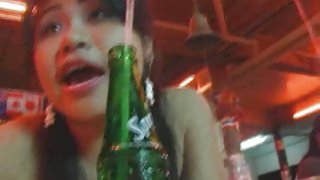 巨大多汁的女同性戀彼此相愛